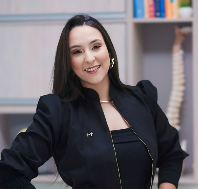 Foto de Drª Carolinne Barcelos